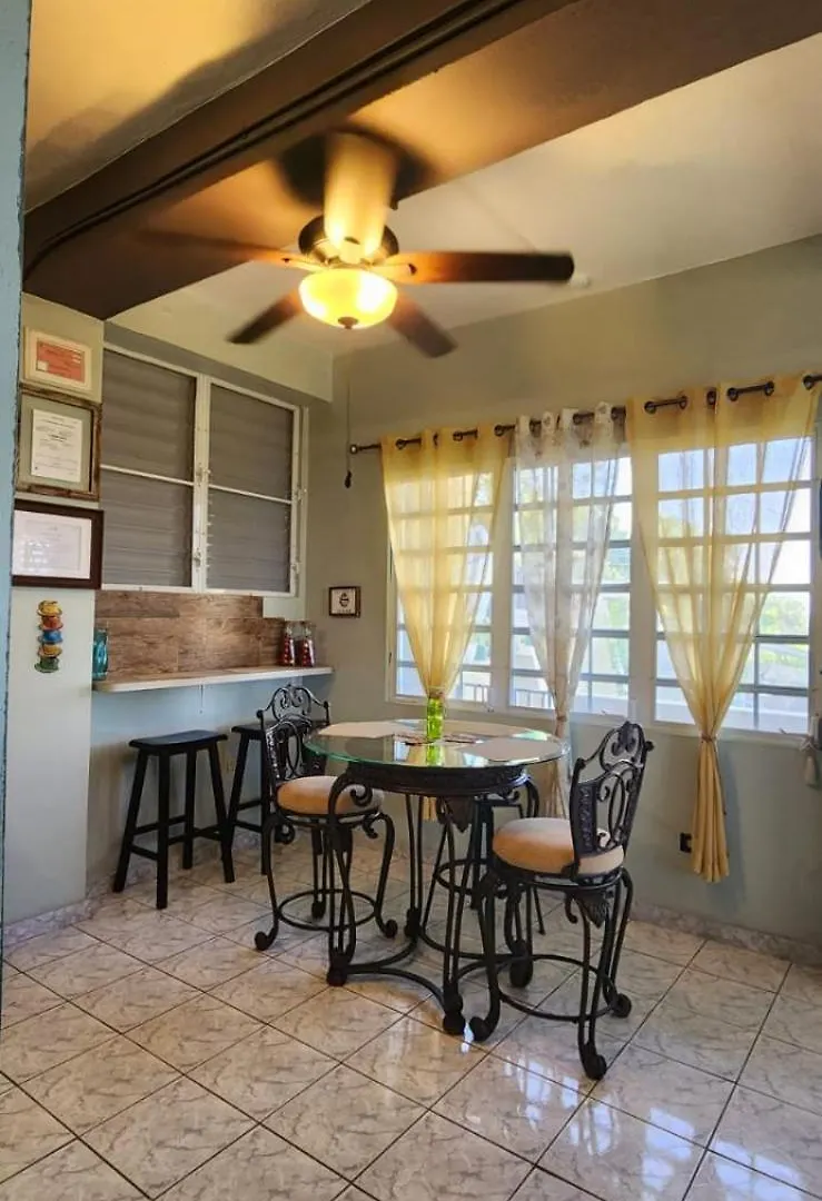 Holiday home Kassa Wista Azzul: Dual-Level Apartment with Optional Pool Access Hormigueros Puerto Rico
